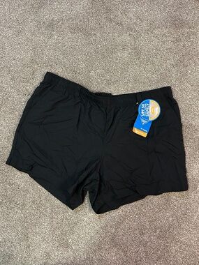 Columbia swim cover shorts